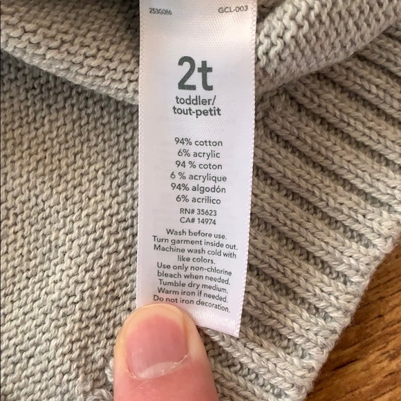 Carter’s Fair Isle Child’s Sweater 2T - Picture 3 of 4